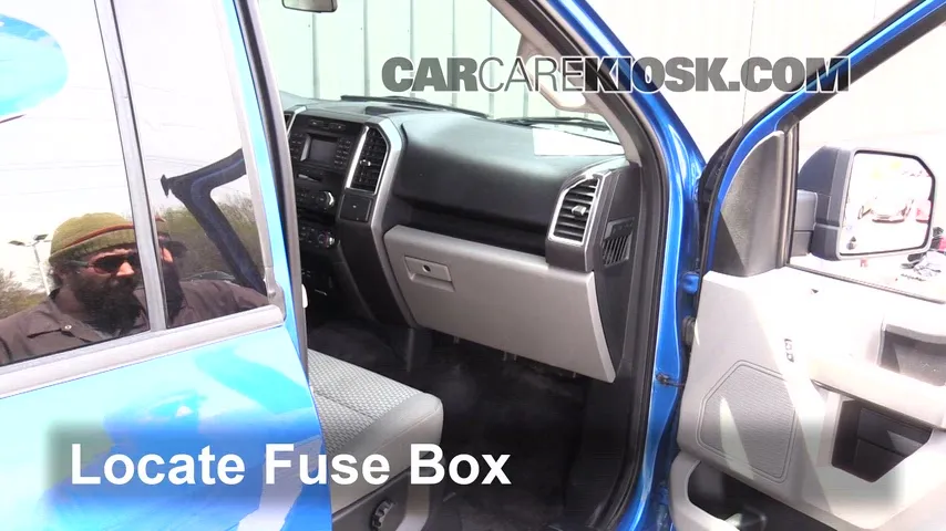 2015 Ford F-150 XL 2.7L V6 Turbo Extended Cab Pickup Fusible (interior)